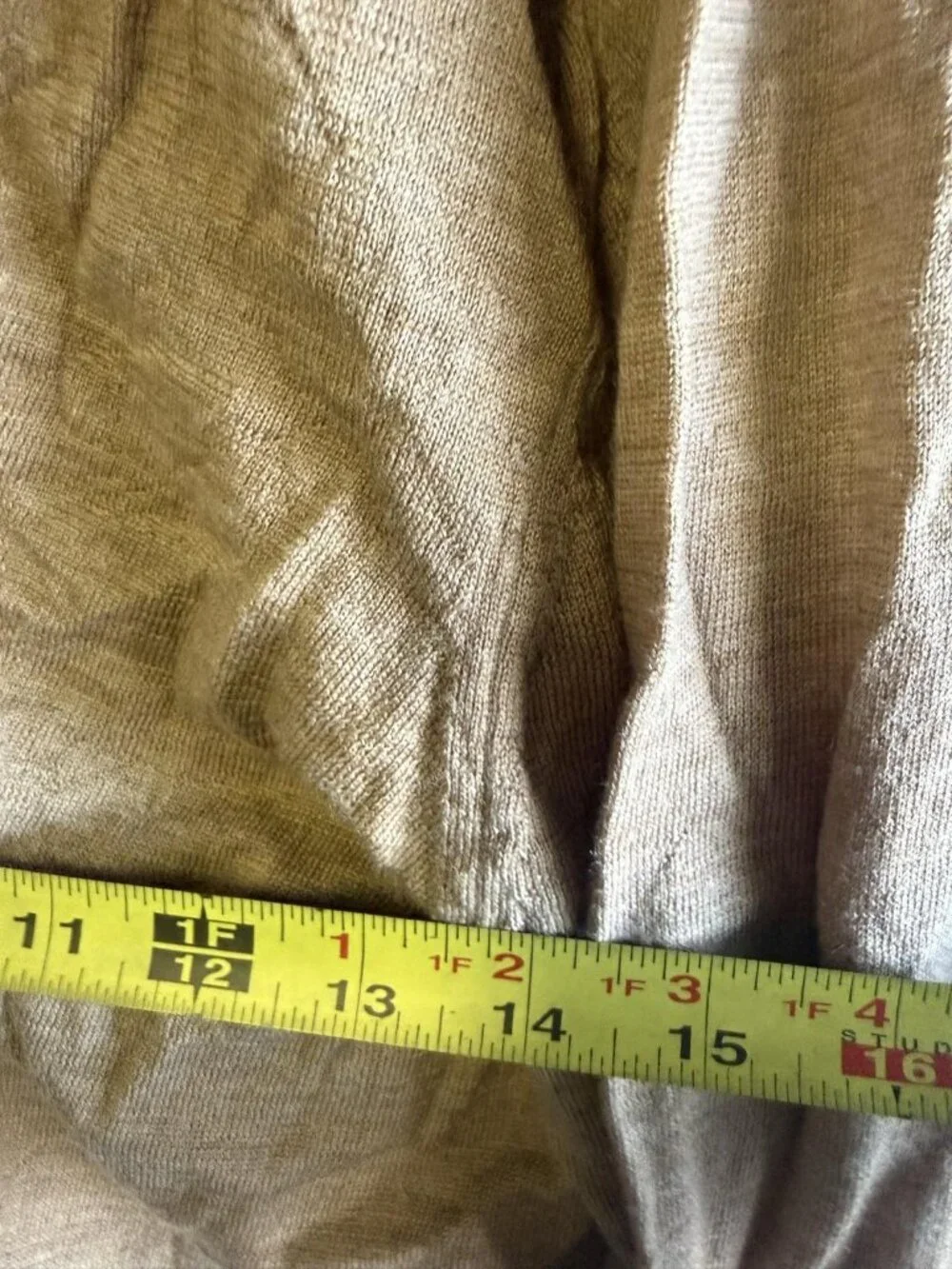 Banana Republic Sweater Mens Large Beige 100% Merino Wool V Neck Pullover Knit